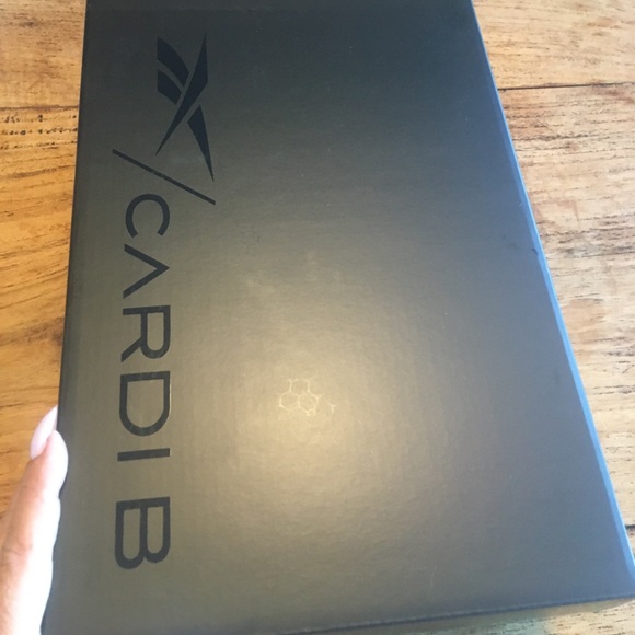 NWT Reebok Cardi B Freestyle Hi sneakers - Picture 9 of 11